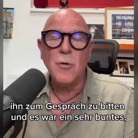 Alexander Goebel wirbt für unseren gemeinsamen Podcast