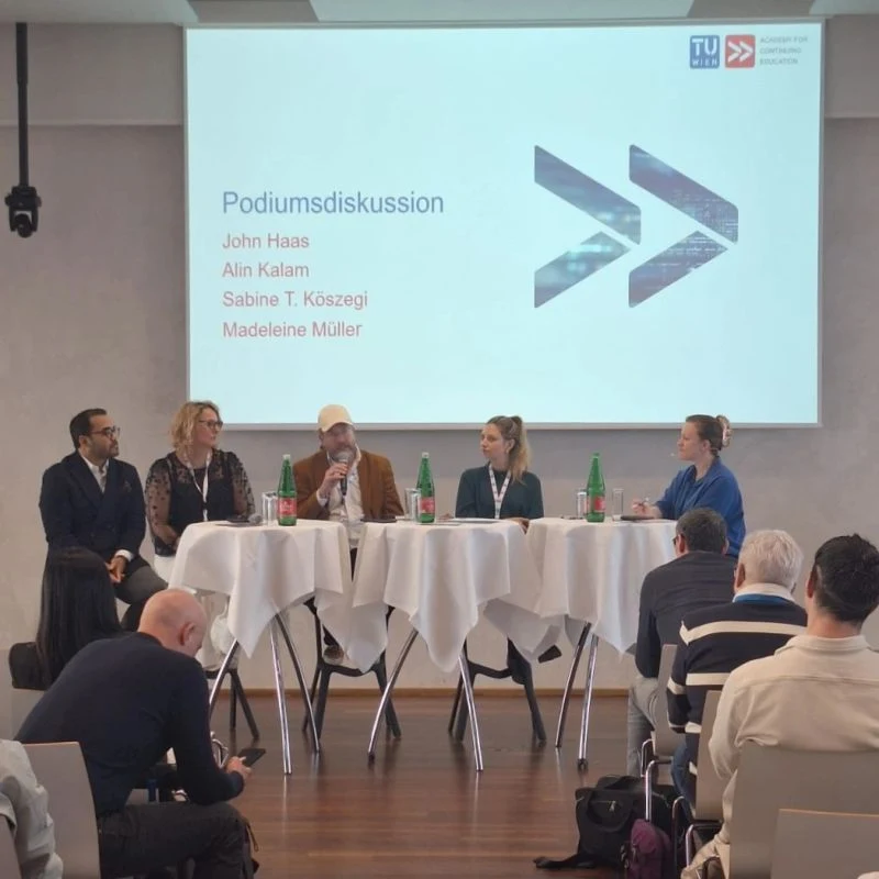 Panel AI:Advanced 2026